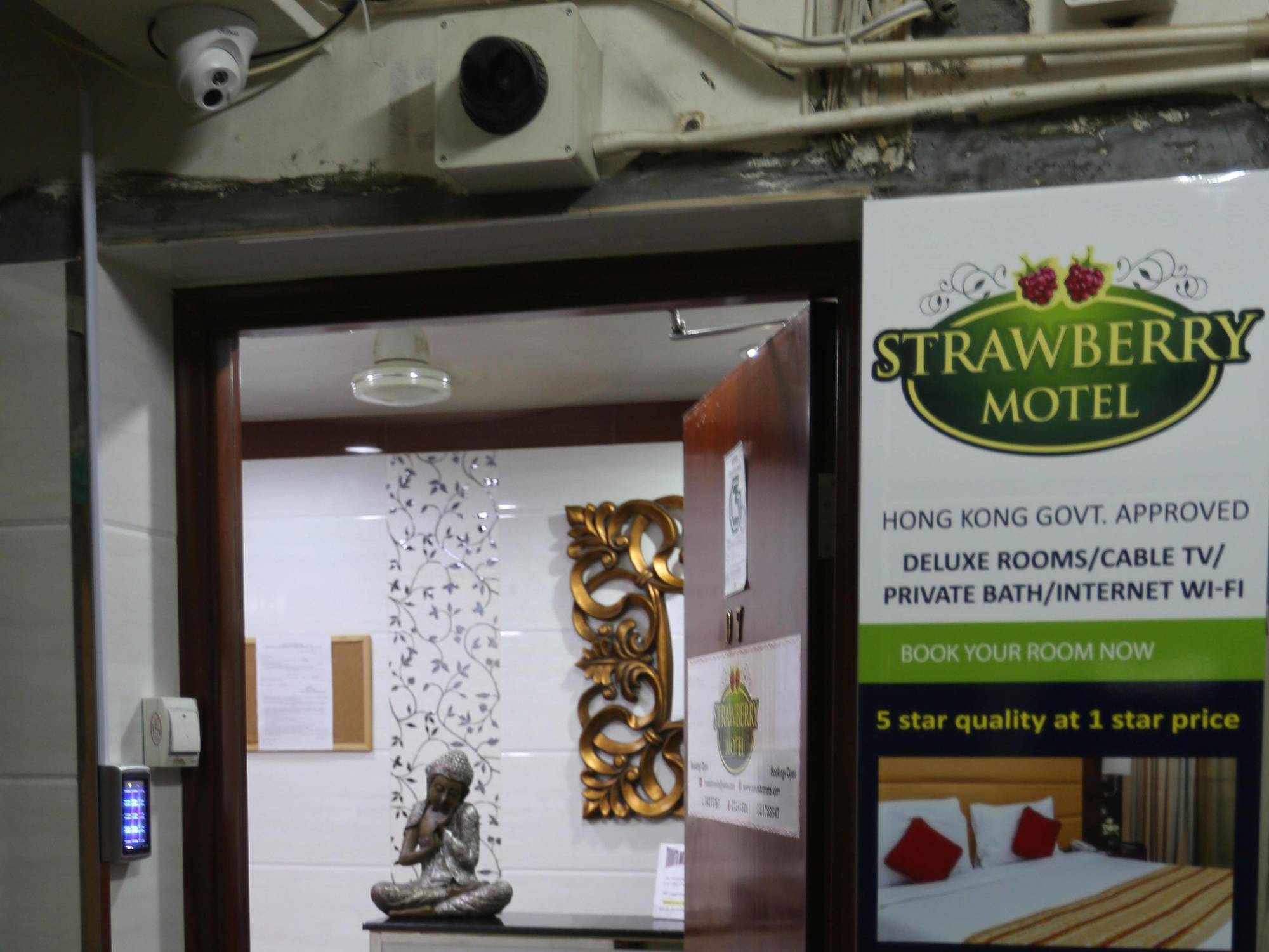 Strawberry Guest House Hong Kong Exterior photo